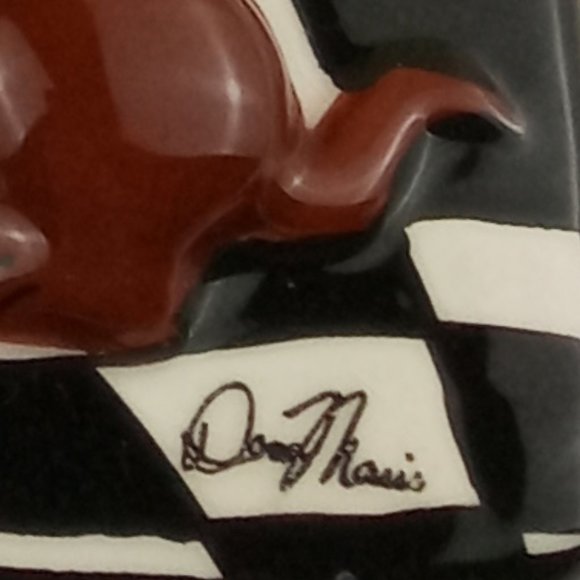 Dena Marie 3-D Ceramic Wall Hanging Bistro Chef and Chef Salt & Pepper Shakers - Picture 4 of 12